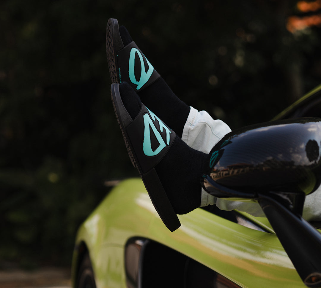 STONED SANDALS & SOCKS