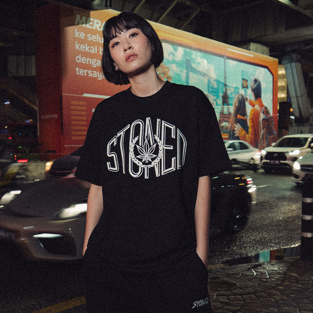 College_Logo_Tee_Black_01.jpg