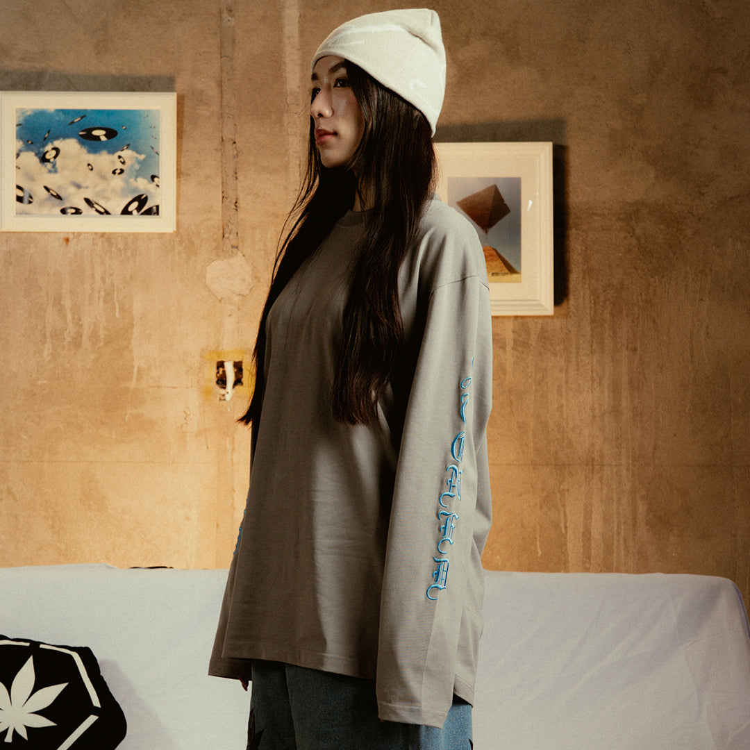WBB25 : Letter L/S Tee Grey