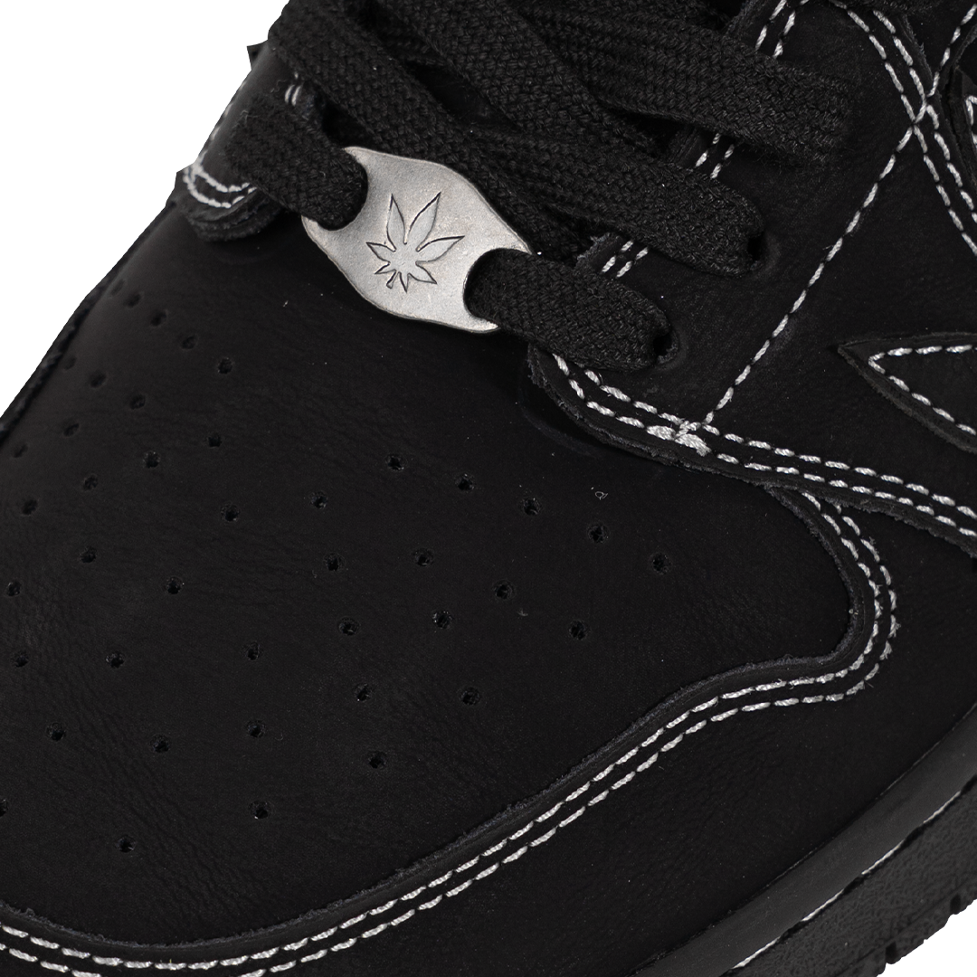 Stoned : Raven Black